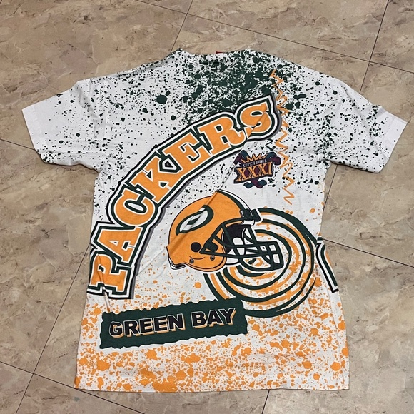 Green Bay Packers Graffiti Tshirt Small - Picture 2 of 2